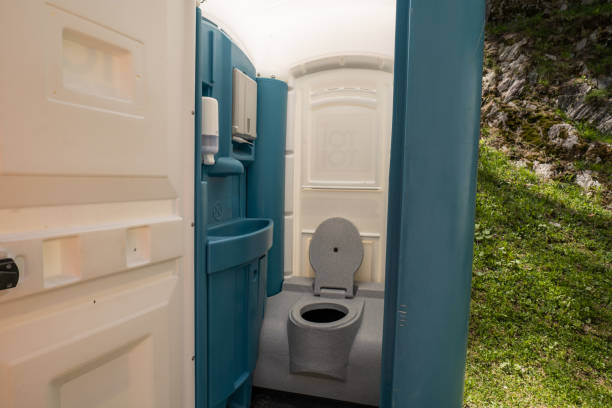 Best Portable toilet rental cost  in Papillion, NE